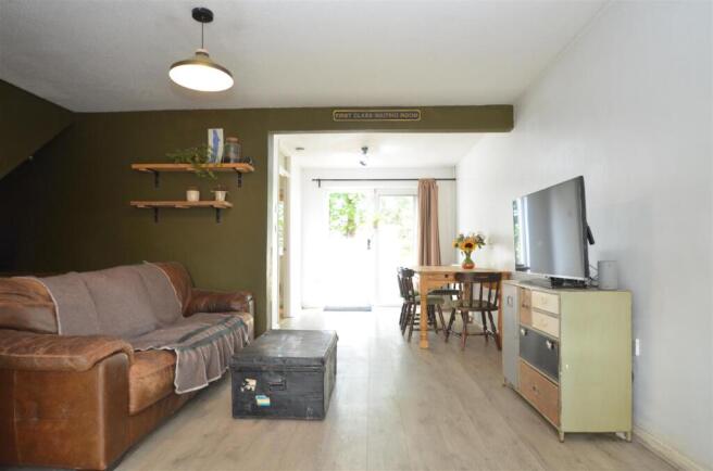 Sitting/Dining Room