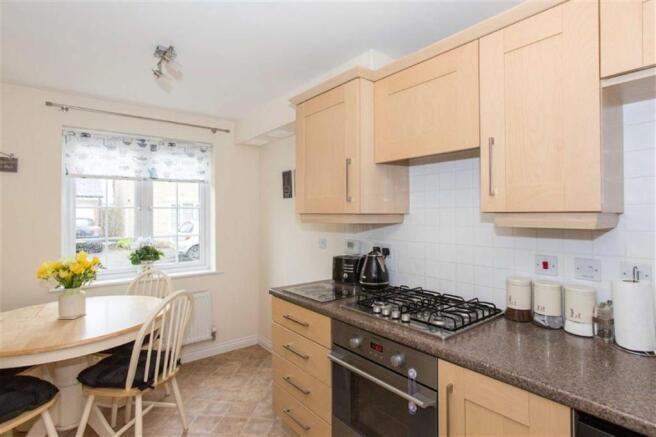 KITCHEN/BREAKFAST RO
