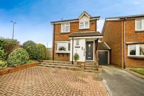 8, Astley Road, Thame OX9 3WQ