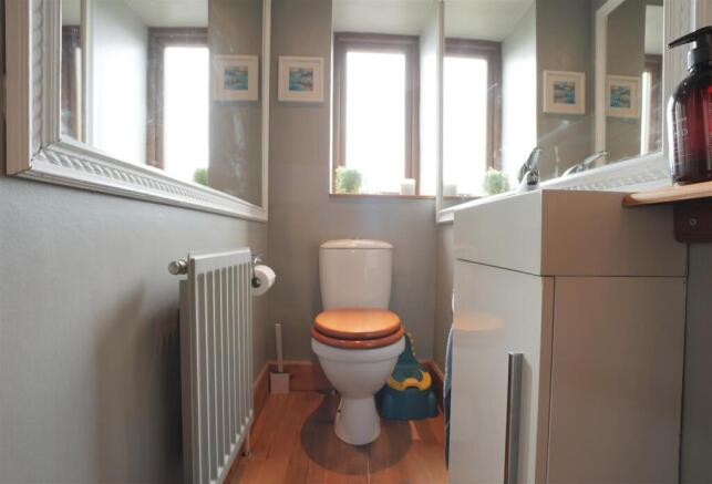 3 bed House for sale Image 11