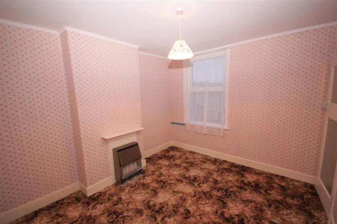 Bedroom 2.JPG