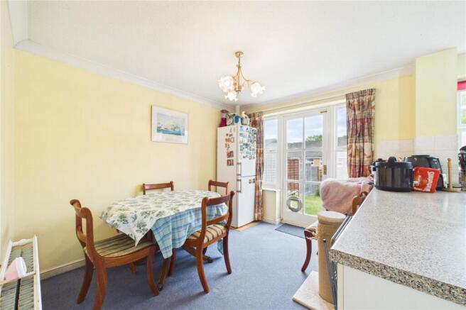 Penfold Road, Maidenbower, Crawley, West Sussex, RH10 photo 4