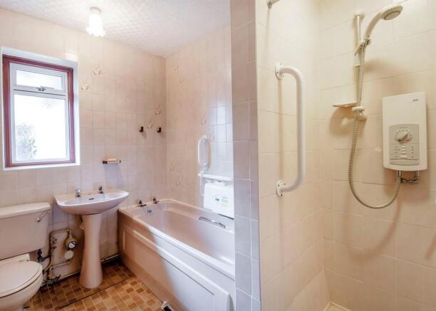 Photo 12
