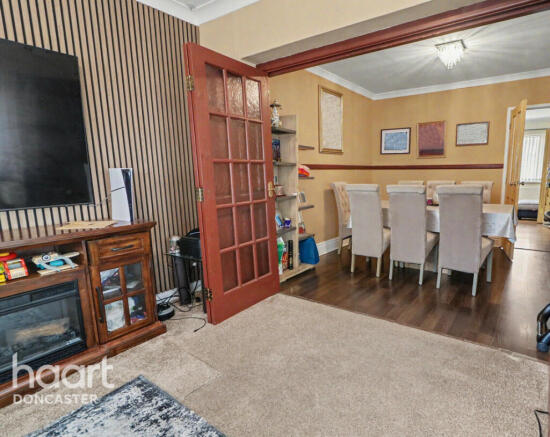 3 bed Semi-Detached for sale Image 11