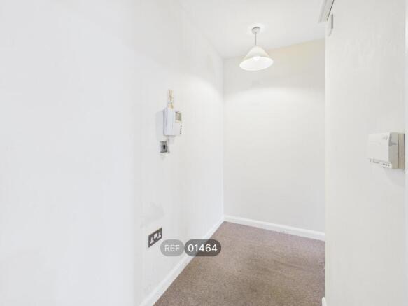 2 bed Apartment to rent Image 8