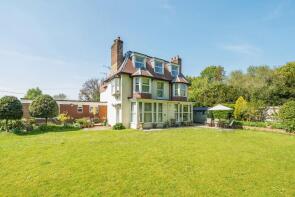 Flat 4 Bedfield House, Taylors Corner, Bedfield Lane, Headbourne Worthy SO23 7JH