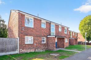 3, Hitchin Close, Romford RM3 7EG
