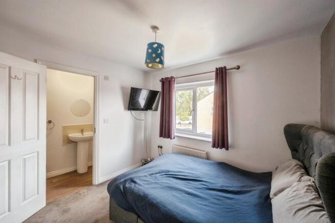 2 bed Terraced for sale Image 9