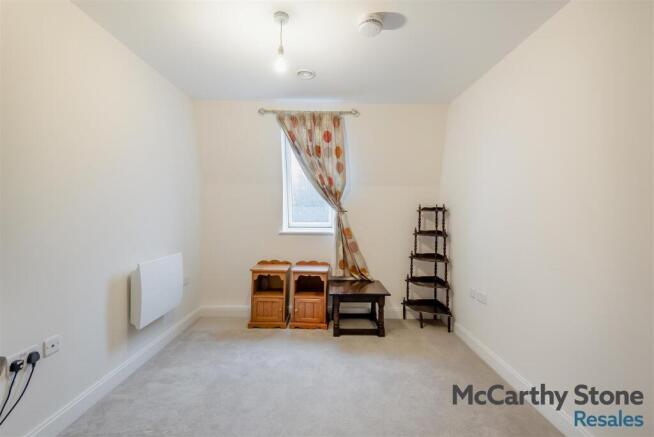 2 bed Apartment for sale Image 9
