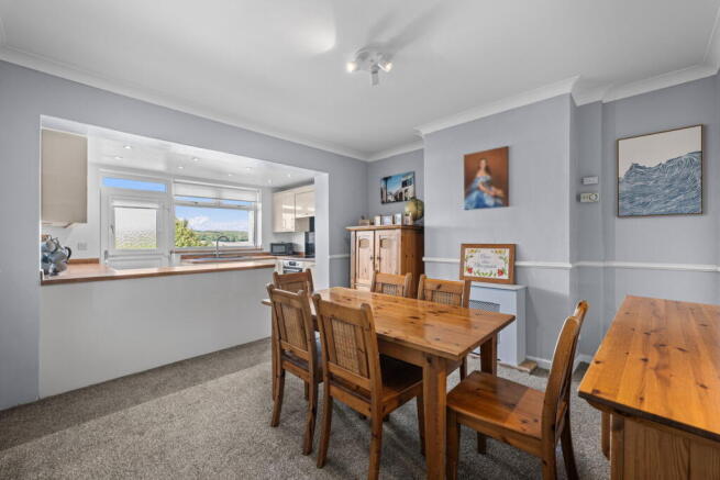 3 bed Semi-Detached for sale Image 8