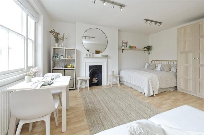 Reception/Bedroom