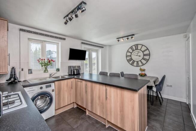 3 bed Detached for sale Image 4