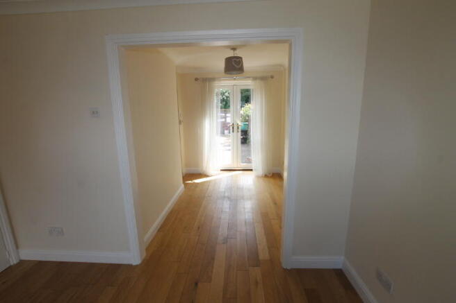 2 bed End of Terrace to rent Image 6