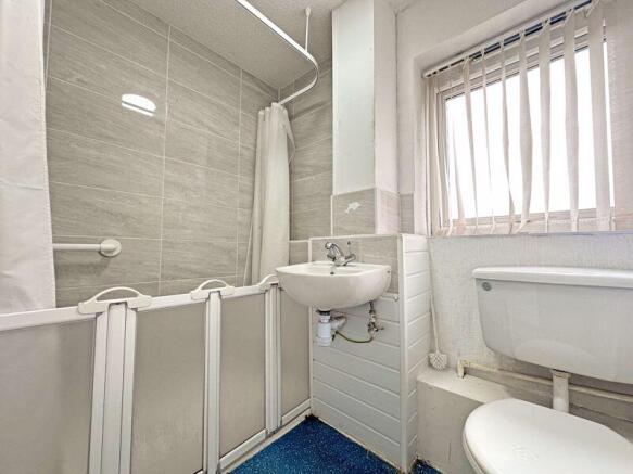 Family Shower Room