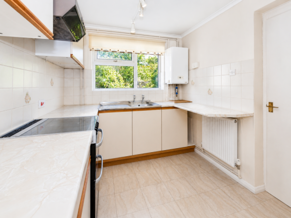 King Edwards Rise, Ascot, SL5 photo 4