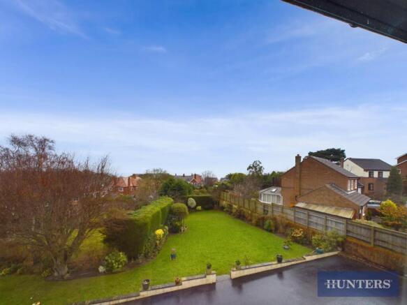 2 bed Apartment to rent Image 7