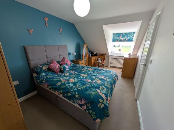 3 bed Town House for sale Image 9