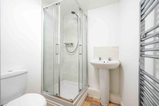 1 bed Detached to rent Image 4