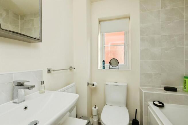 2 bed Semi-Detached for sale Image 7