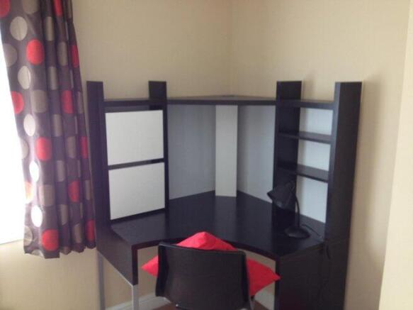 hawkwood-crescent-wr2-6bn-916343