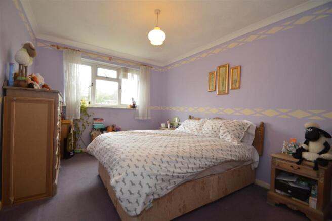 Bedroom 1.JPG