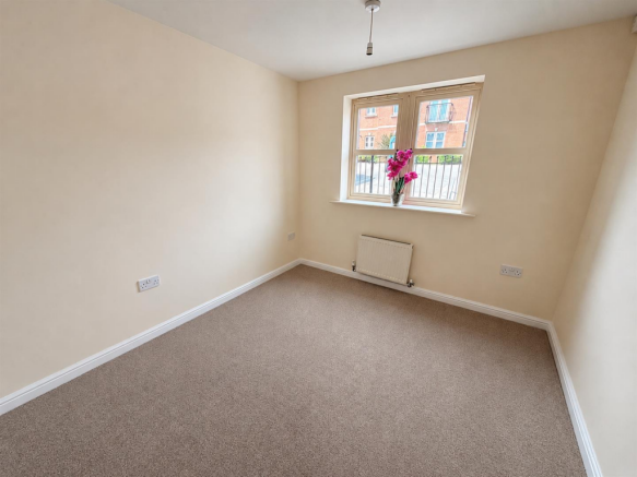 2 bed Apartment for sale Image 8