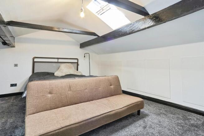 3 bed Terraced for sale Image 11