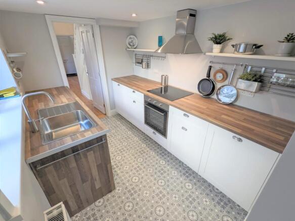 Kitchen (2)