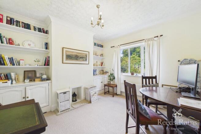 3 bed Semi-Detached for sale Image 6