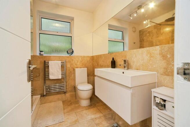 2 bed Flat for sale Image 9