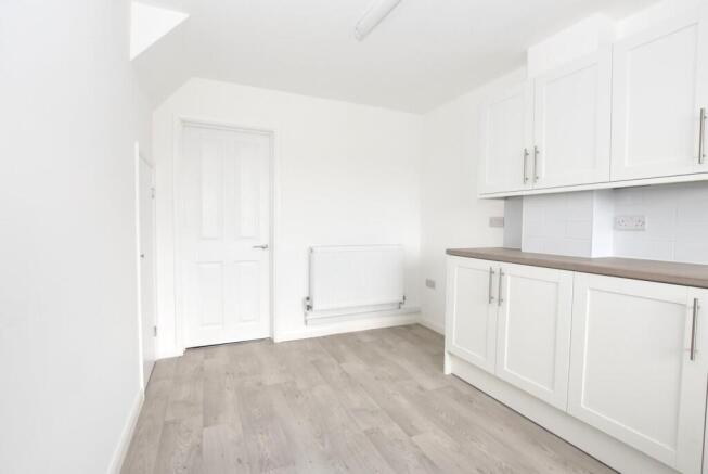 Kitchen 4.JPG
