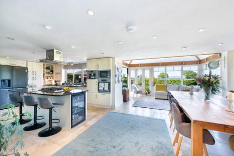 Whitchurch Road, Denbigh, Denbighshire LL16 4PY
