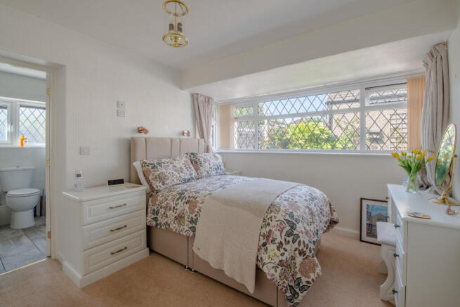 2 bed Semi-Detached for sale Image 9