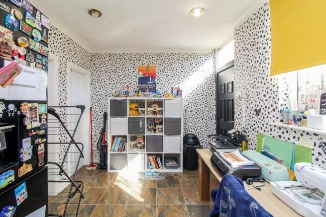 3 bed Town House for sale Image 5