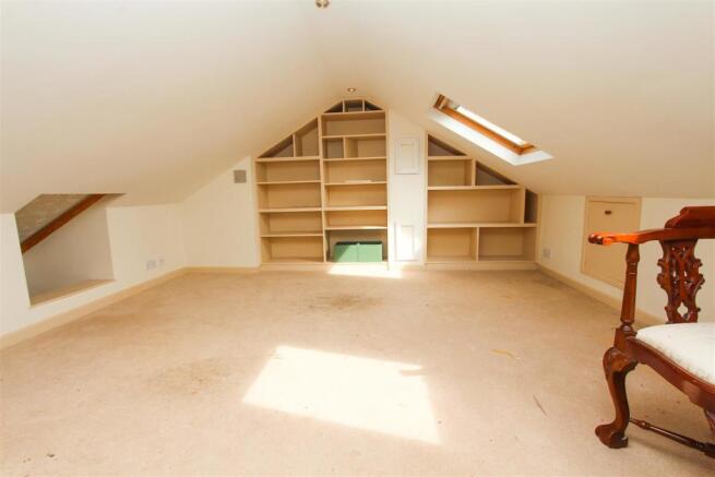 LOFT ROOM.jpg