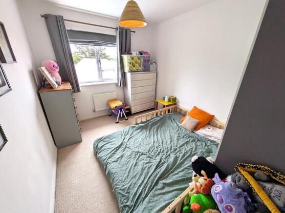 BEDROOM 2