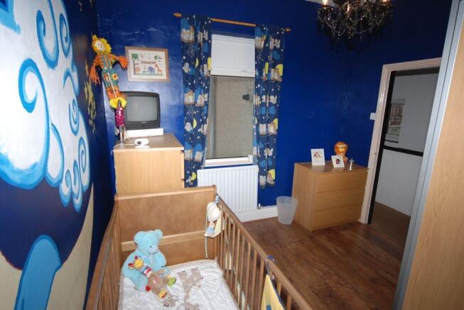 BEDROOM 2