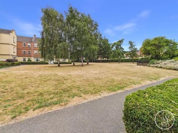 2 bed Apartment for sale Image 12