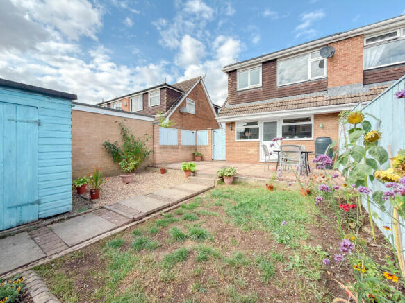 3 bed Semi-Detached for sale Image 11