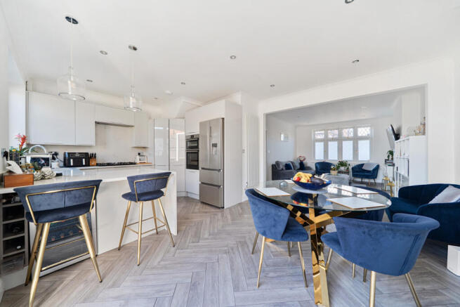 1437485-29-69d391...