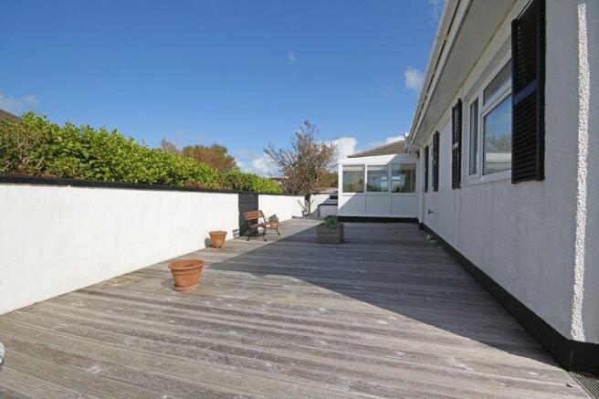 REAR DECKING