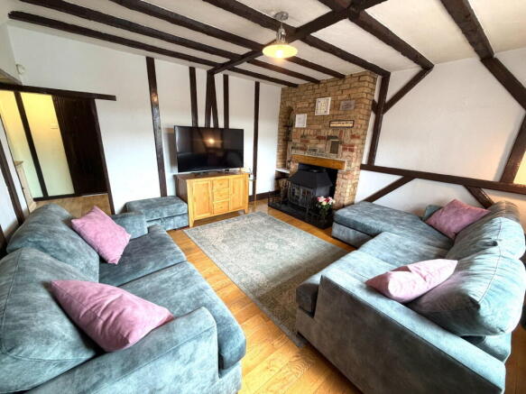 A Deceptively Spacious & Extended Family Home With Countryside Surroundings photo 4