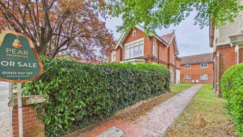 Bulkington Avenue, Worthing, BN14