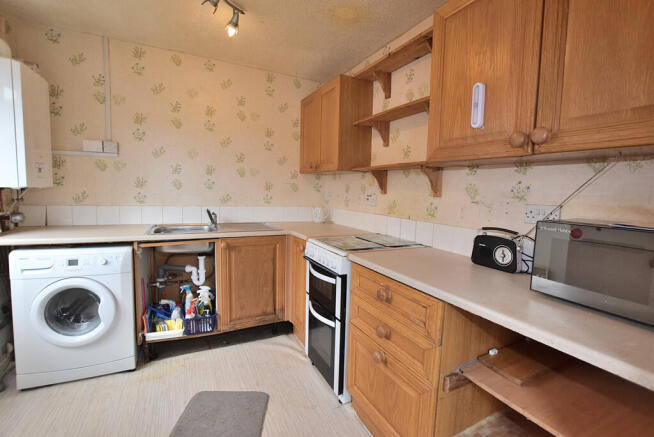2 bed Semi-Detached Bungalow for sale Image 4