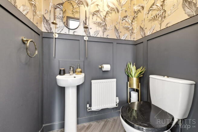 2 bed Detached for sale Image 5