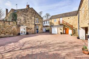 Arundel House, Pontefract Road, Ackworth, Pontefract WF7 7ED