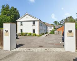 2, 118 Edward Mews, Kennel Ride, Ascot SL5 7GX
