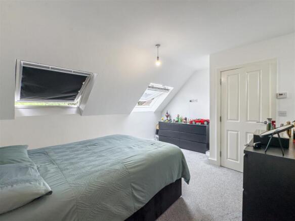 3 bed Terraced for sale Image 10