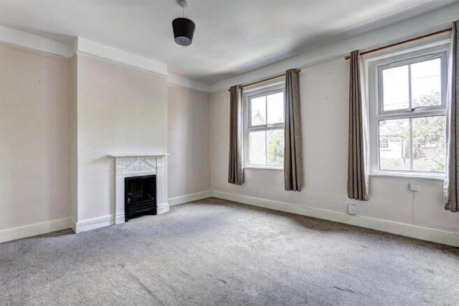 Bedroom 1.jpg