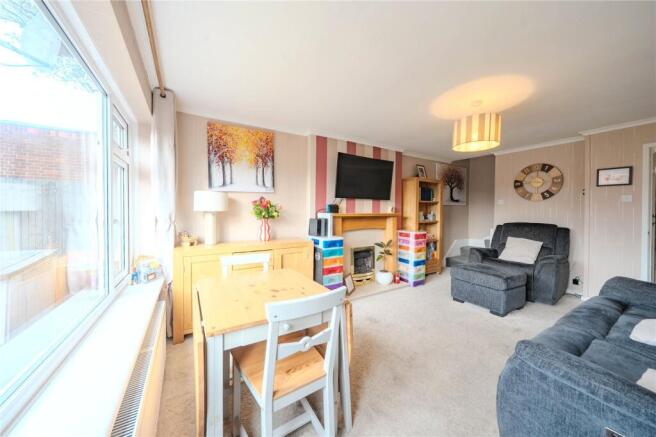 Warrels Court, Leeds, West Yorkshire photo 4